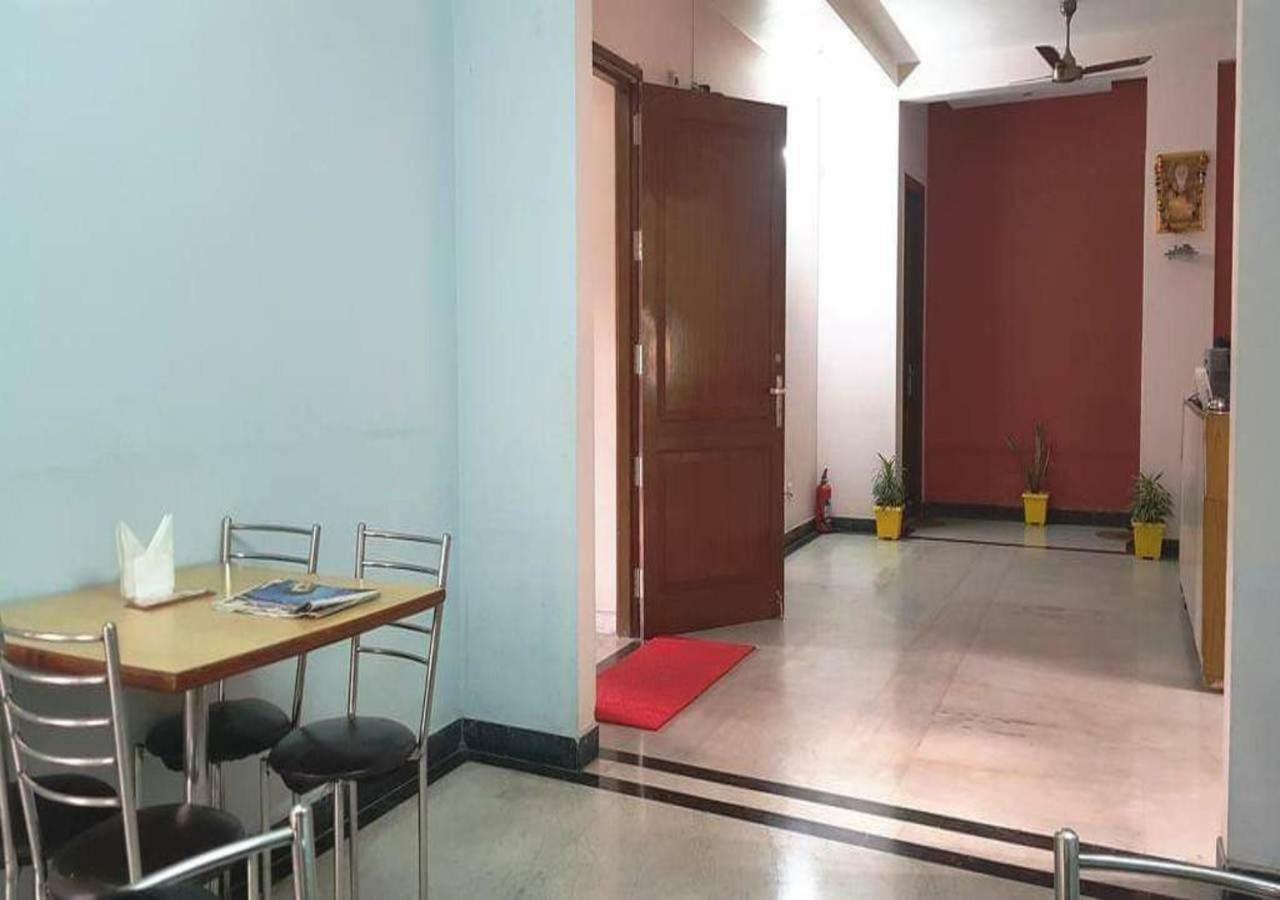 J P Residency Hotel Greater Noida Bagian luar foto